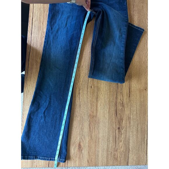 Unionbay Vtg Dark Wash Mid Rise Flare Jeans Size 5 - Picture 5 of 6